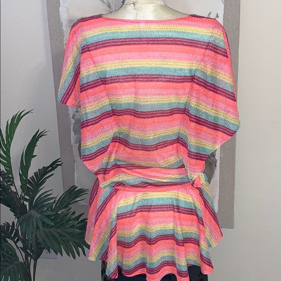 🌺 NWOT- VS Multicolor Knit coverup - Picture 3 of 4